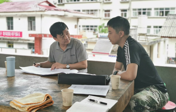 c督查组在曲水镇政府了解疫情防控工作落实情况.jpg